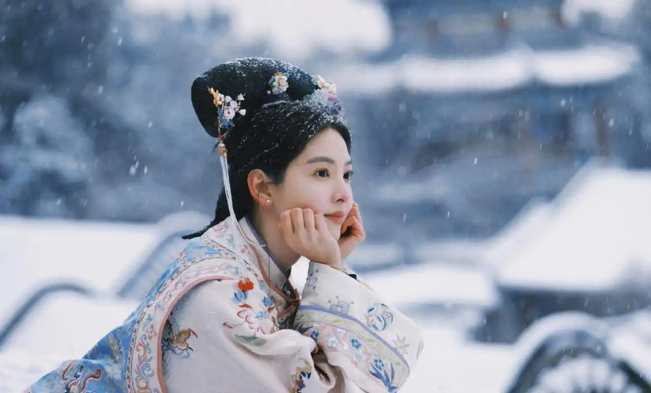 章若楠古装真是天真无邪,小家碧玉,娇羞可爱,简直是小说里古灵精怪的