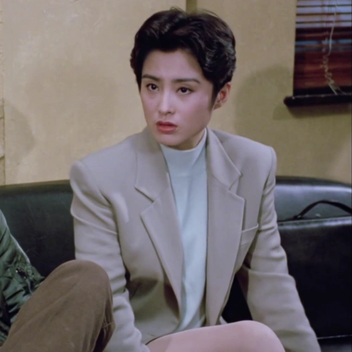 回顾短发女神「张敏」5 个经典发型,不退流行还能修饰小脸?