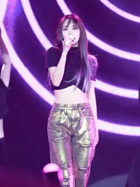 1761成都@王霏霏fei《fantasy不要急》舞台直拍王霏霏官方粉丝团的