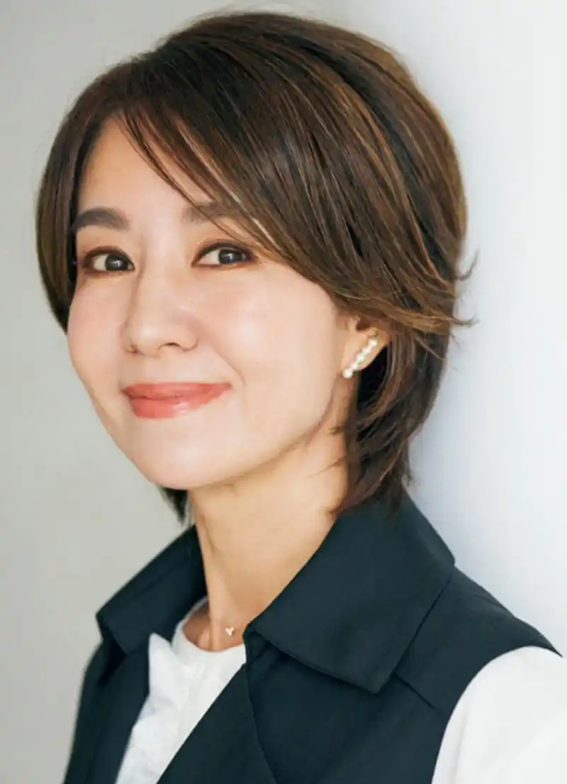 今天推荐:今年秋冬季节日本东京大阪流行人气发型-显年轻的短发