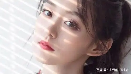 她俏皮可爱楚楚动人,一张童颜脸太出众,网友:不愧是清澈女神