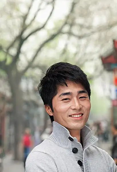 男青年图片_图片大全