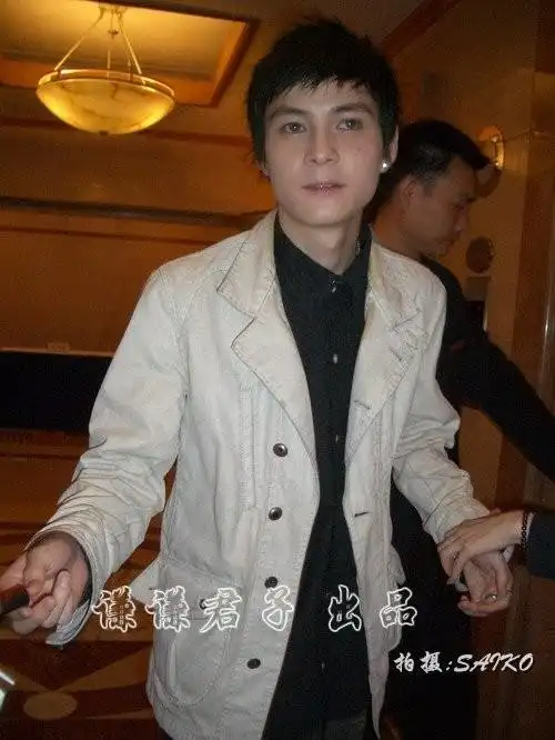 君君的短发的照片