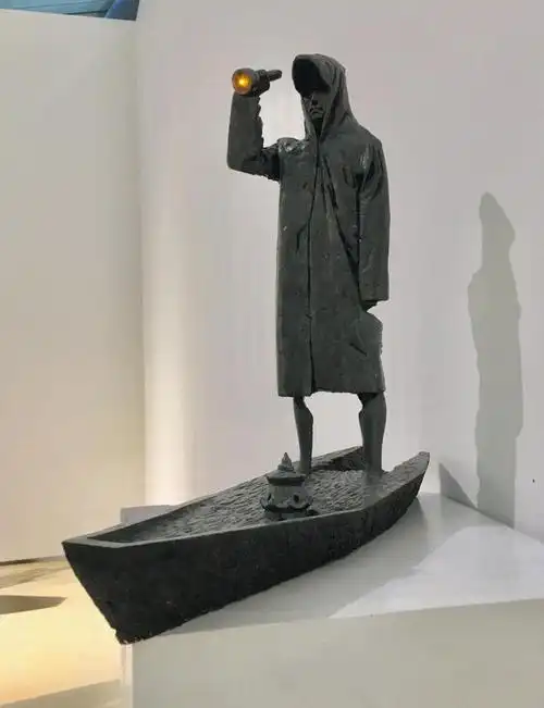 《夜巡》杨柳青 雕塑 央美毕业展