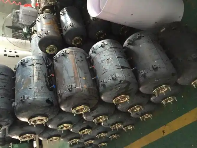 批发oem遥控触屏铁壳储水式电热水器60l80升100升超薄扁桶双内胆