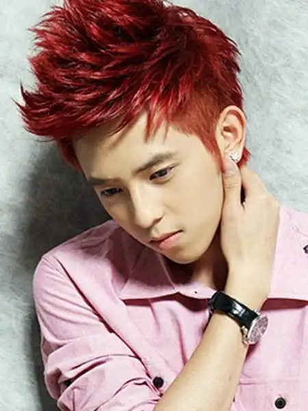 好看的男生飞机头发型图片(2)