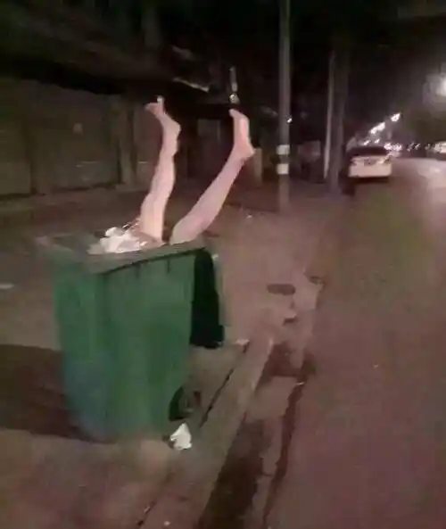 女生醉酒后丑态百出,第一张图就让人忍俊不禁