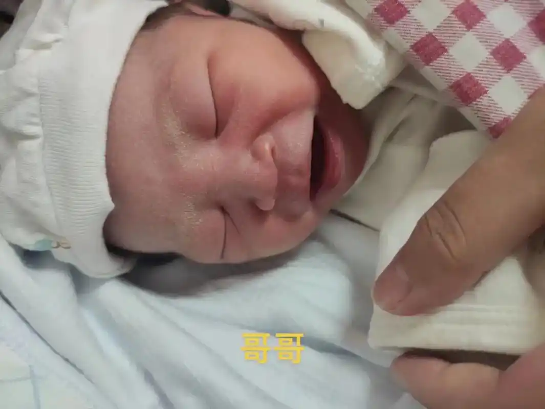 这是我的小baby啊 #顺产日记 记录一 - 抖音