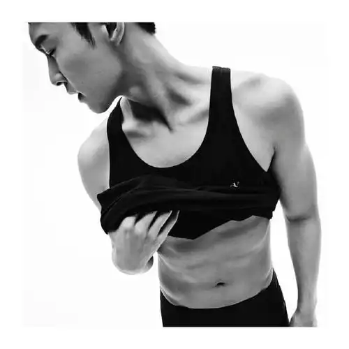 张艺兴calvinklein宣传图释出释放真我不设限