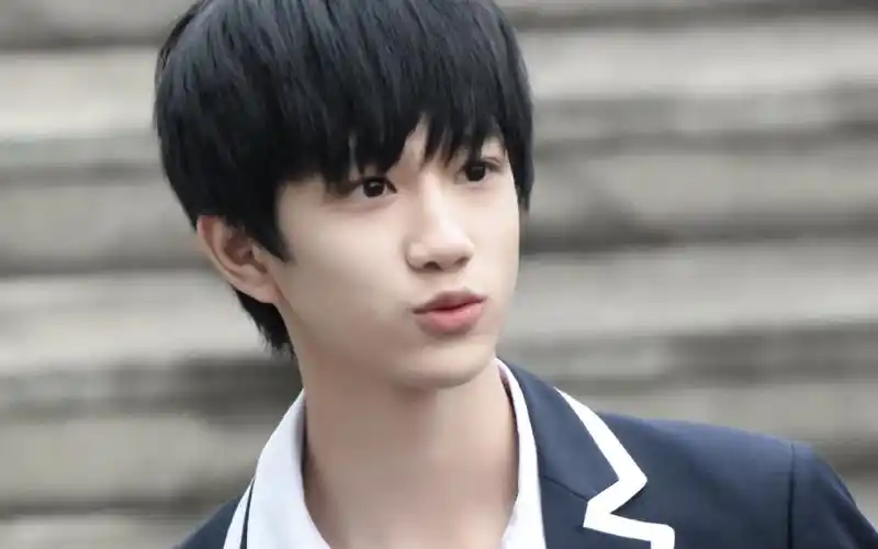 【敖子逸】国产少年美学3分钟美颜狙击