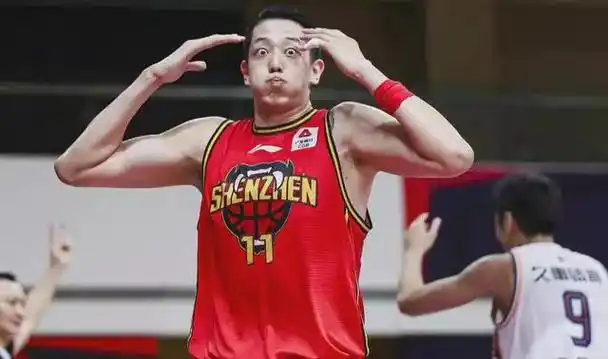 又起内讧深圳二当家教训小弟三场拿88分沈梓捷化身和事佬