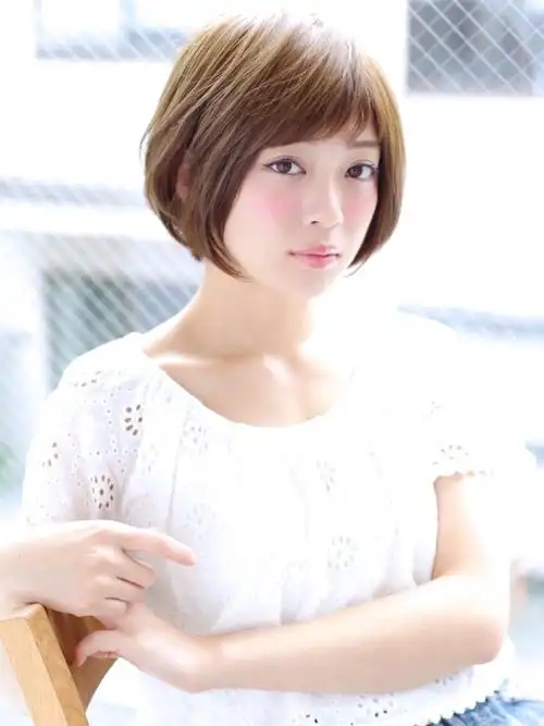 气质女神专属发型!针对橙黄色倒三角脸女生塑造个性女神范儿!