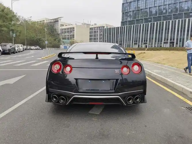 深圳牌17年稀有日产gtr素车