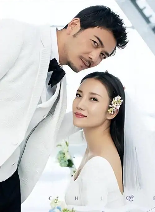 不久之后结婚,王雯黎就怀上了孩子,为了孩子着想,她决定结束职业生涯