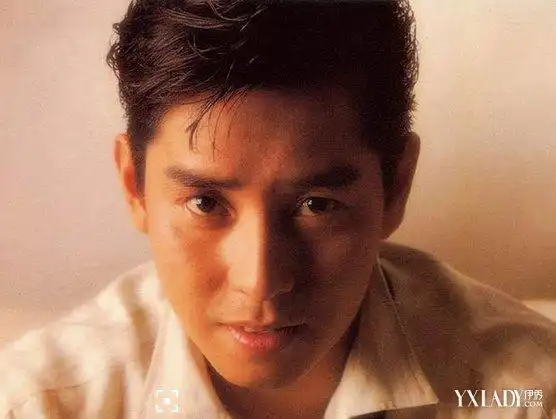 谭咏麟,1950年8月23日出生于香港,籍贯广东新会,中国香港男歌手,音乐