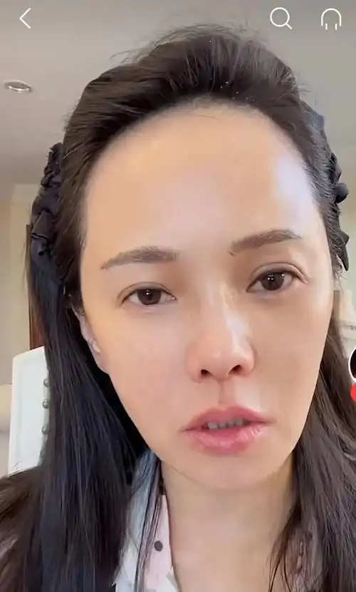 伊能静素颜的最真实的状态,她早上刚起床,准备教大家利用10分钟的时间