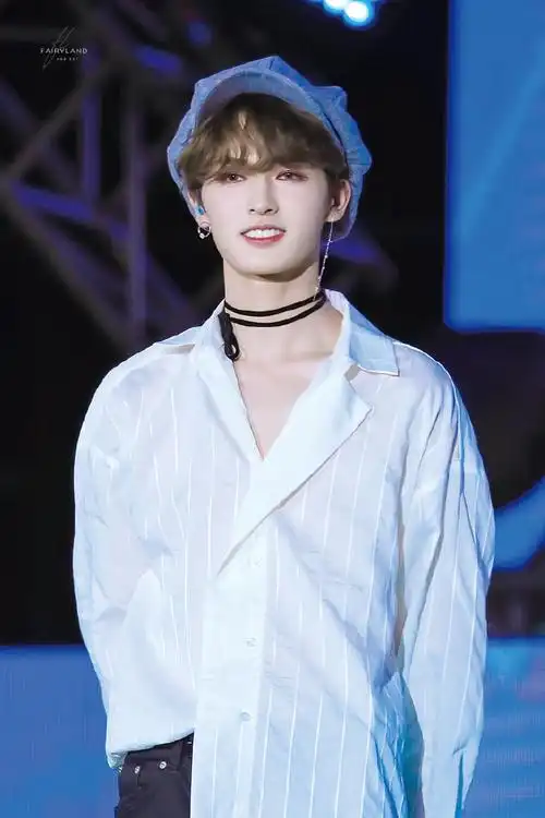 朱正廷0406出道六周年快乐