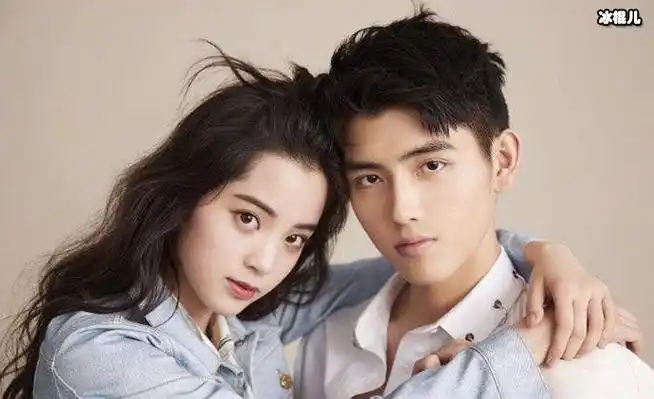 欧阳娜娜现阶段还没有男朋友,有绯闻传欧阳娜娜早期和刘昊然在合作