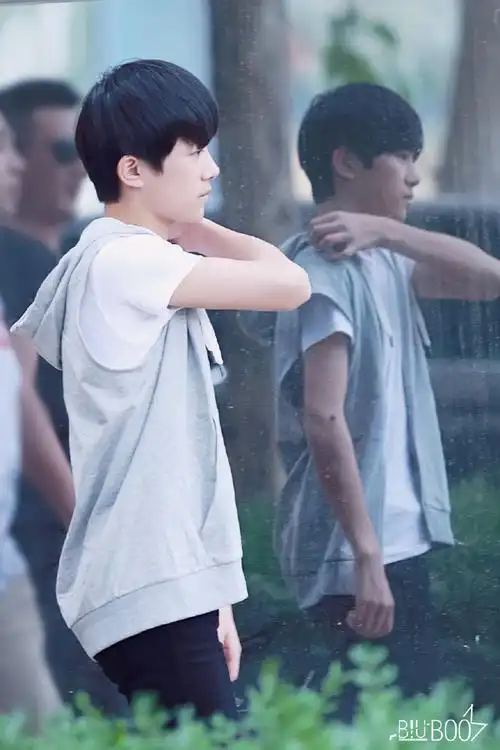 易烊千玺电影小小的我