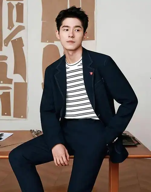 5折威可多,刘昊然同款新品9折演绎率性有型的商务休闲穿搭,打造更简约