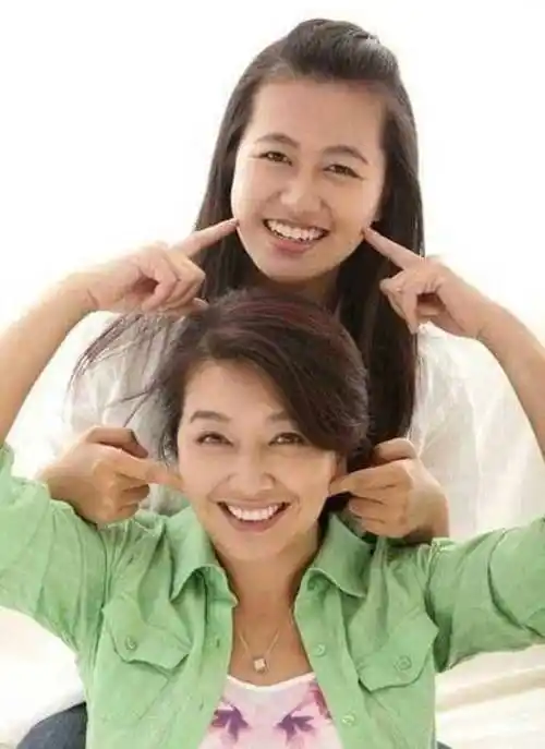 江珊依旧放弃了自己的事业,可见,江珊也是一位好妈妈