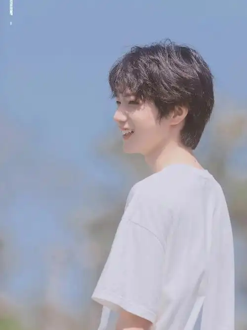 忙内狼崽刘耀文