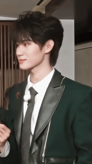 时代少年团支持张真源新综艺奔跑吧##时代少年团为张真源奔跑按打