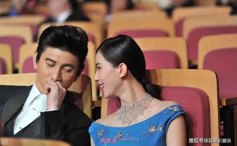 刘诗诗新剧播出,胡歌转发宣传吴奇隆无回应,两人婚姻状况被质疑_问题