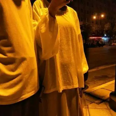 情侣头像半身控穿衬衫一男一女看不到脸