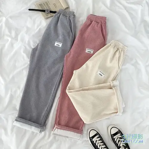 黑牛奶少女风格白底休闲裤子平铺韩版简约自然光摆拍手机拍摄