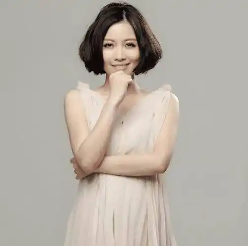 在"好声音"当导师10年,那英"捧红"的学员们都怎么样?_梁博_张磊_张碧