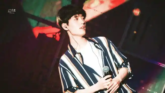 和肖战点亮微博之夜