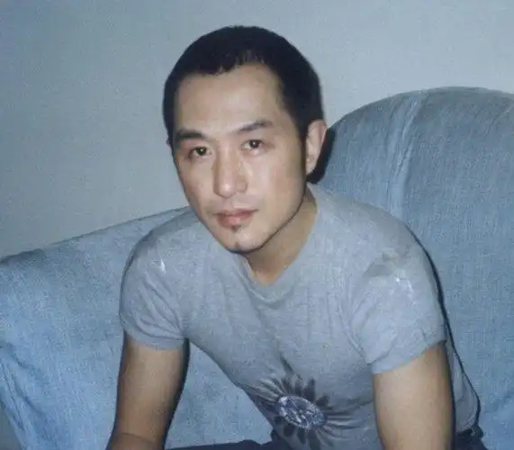 回顾歌手高枫:去世20年,妹妹曾泉定居在美国,父母从未忘记过他