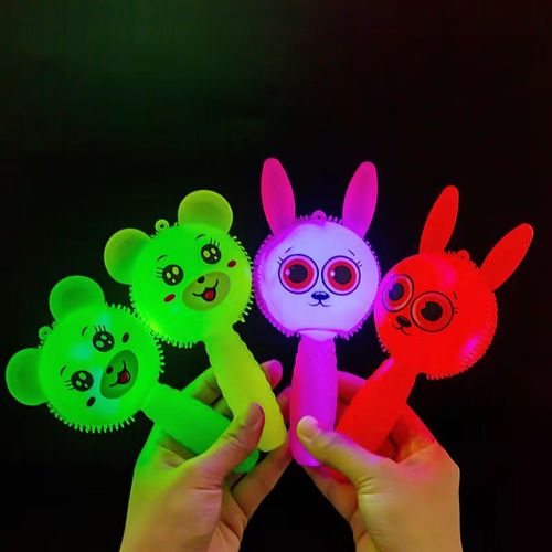 儿童玩具一捏会响的发光动物捏捏乐闪光足球地推礼品夜市摆摊批发