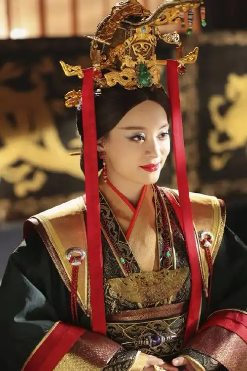 吴秀波参演电影撤档后,吴谨言,孙俪的宫廷剧也被官方点名批评!