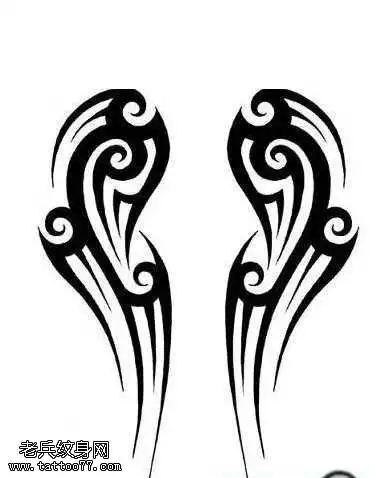 手稿满背的图腾翅膀纹身图案
