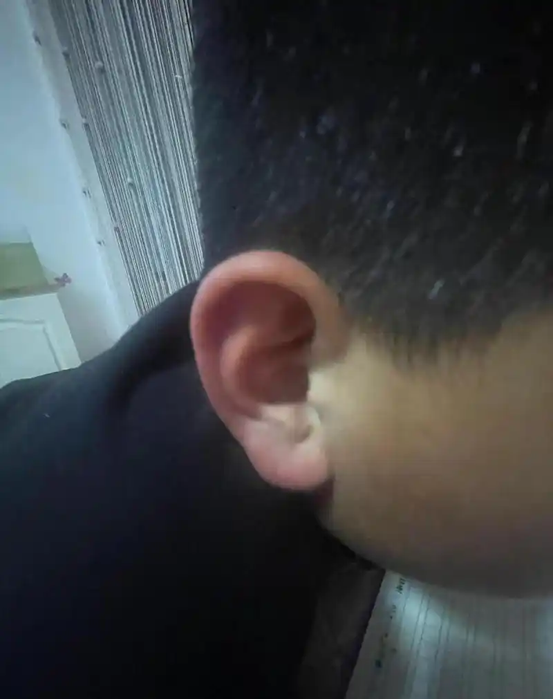 都说我老公和我儿子的耳朵有福气,曾经不觉为然,条件一般,不算穷,也不