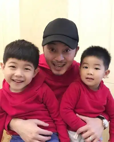 个人言语而已,别太认真,我现在也是二胎,老大女儿也想个儿子,但是没生