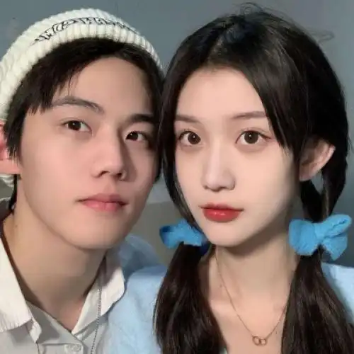 双人情侣头像超甜一对爱你抵不过你喜欢