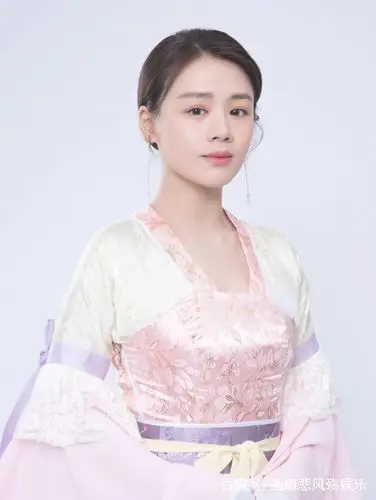 马思纯:清丽脱俗,又干练十足,美的一塌糊涂!