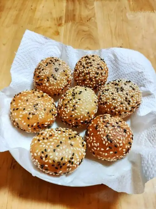 只一个你做的简版油炸空心麻团(糯米或面粉团)