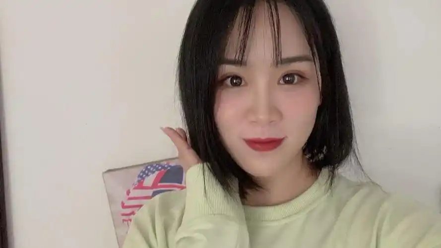 花花整容前长什么样子?从相册翻出之前照片,大家觉得怎么样?