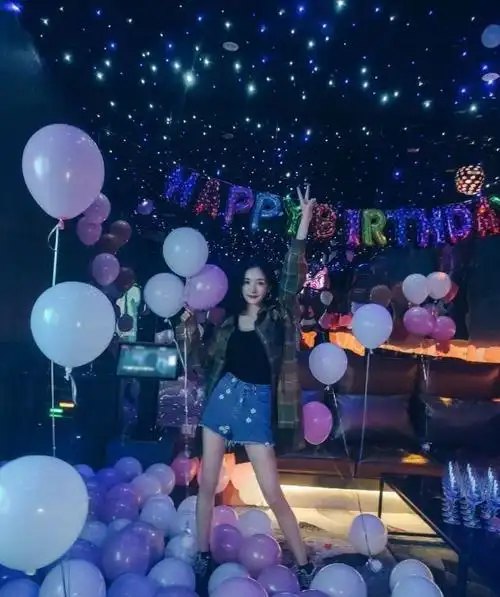 刘恺威祝福杨幂生日(刘恺威近日探班杨幂)