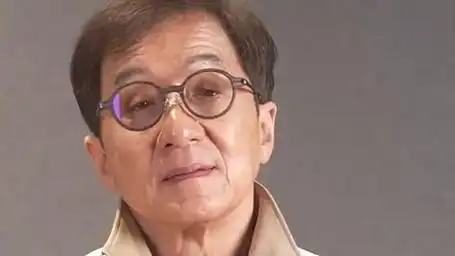 成龙70岁生日仍在拍动作戏