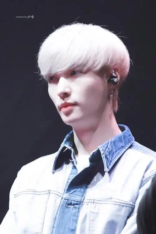 张艺兴190807calvinkleinjeans绝对引力品牌之夜