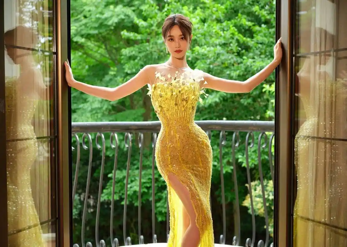 蓝盈莹黄色大麦连衣裙性感美腿高跟鞋写真_身材_气质_黑色