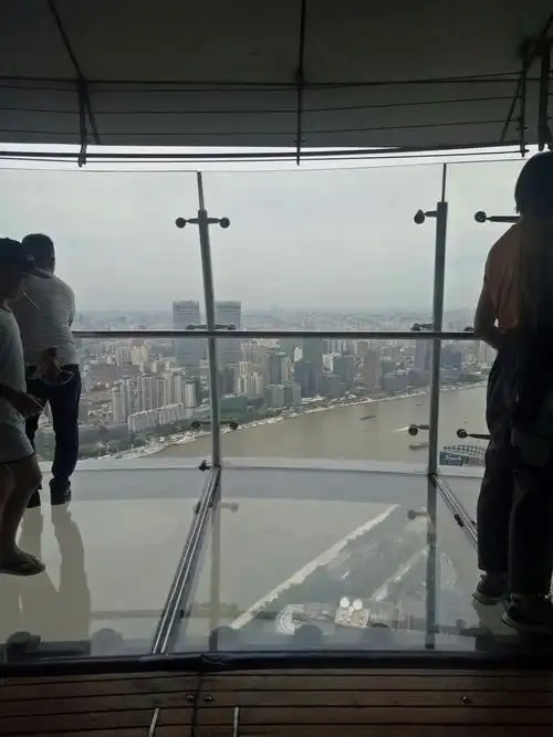 东方明珠塔内部