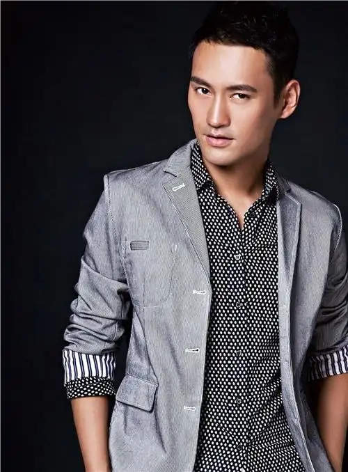 1982年8月23日简介:袁弘,1982年8月23日出生于武汉,中国内地男演员