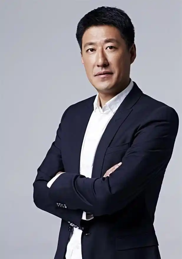 著名演员于震:被前妻泼尽脏水,为何二婚妻子辛月依然敢嫁?