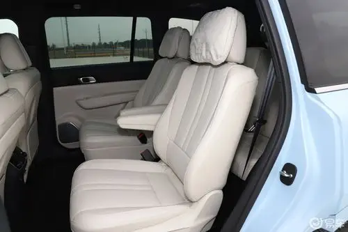 【理想one2020款基本版 6座后排座椅汽车图片-汽车图片大全】-易车